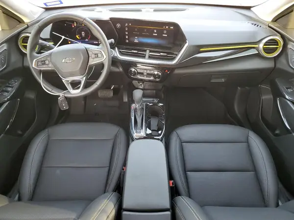 KL77LKEP6SC120696 2025 CHEVROLET TRAX - Image 8