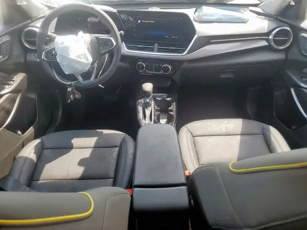 KL77LKEP6SC142357 2025 CHEVROLET TRAX - Image 8