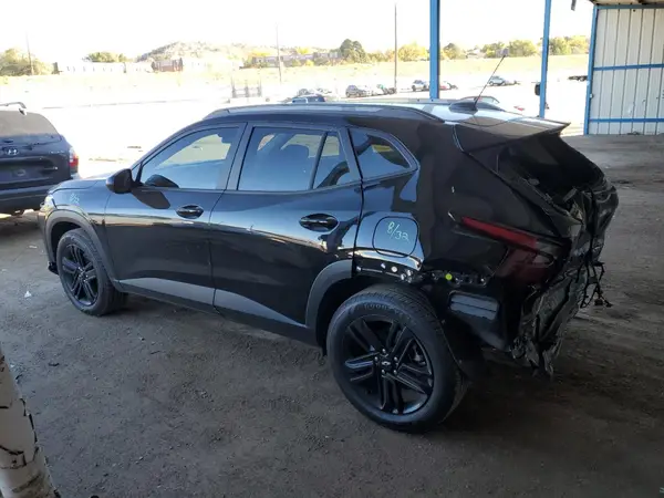 KL77LKEP6SC188688 2025 CHEVROLET TRAX - Image 2