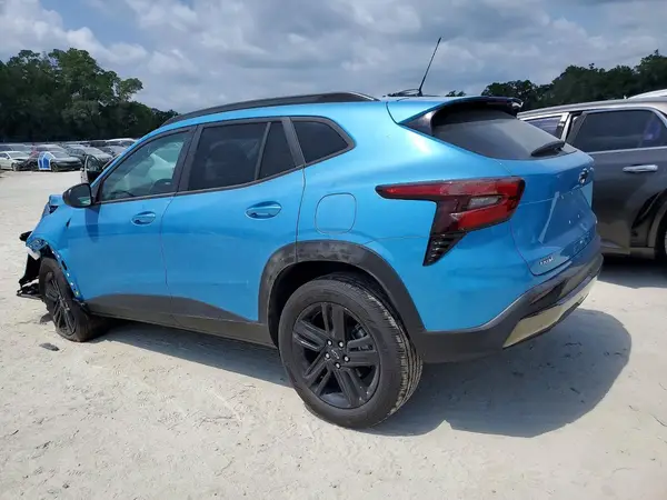 KL77LKEP6SC219907 2025 CHEVROLET TRAX - Image 2