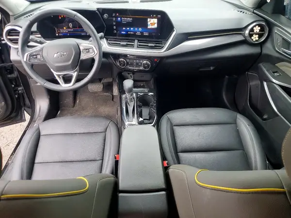 KL77LKEP6SC238179 2025 CHEVROLET TRAX - Image 8
