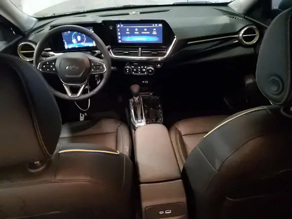 KL77LKEP6SC243687 2025 CHEVROLET TRAX - Image 8