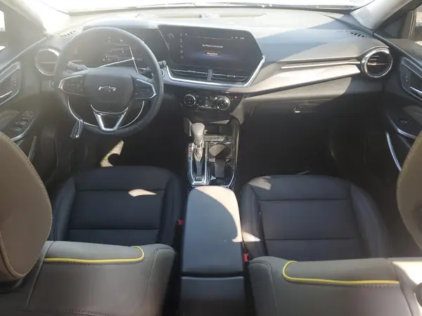 KL77LKEP6SC247657 2025 CHEVROLET TRAX - Image 8