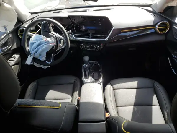 KL77LKEP6SC331994 2025 CHEVROLET TRAX - Image 8