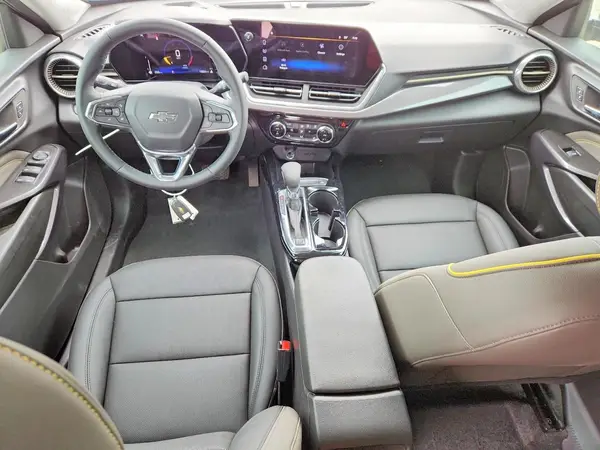 KL77LKEP6SC335219 2025 CHEVROLET TRAX - Image 8