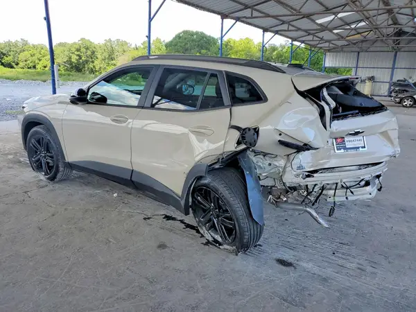 KL77LKEP6TC062221 2026 CHEVROLET TRAX - Image 2