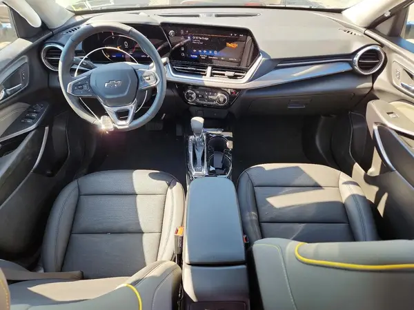 KL77LKEP6TC066835 2026 CHEVROLET TRAX - Image 8