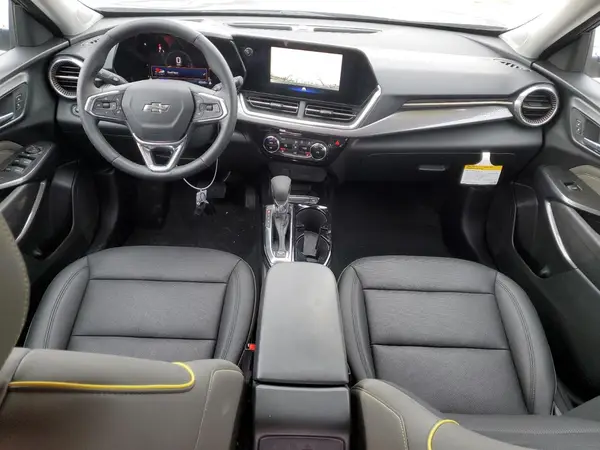 KL77LKEP7SC015326 2025 CHEVROLET TRAX - Image 8