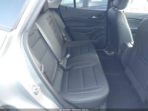 KL77LKEP7SC017366 2025 CHEVROLET TRAX - Image 8