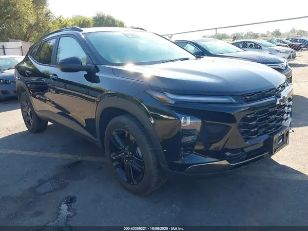 KL77LKEP7SC018758 2025 CHEVROLET TRAX - Image 1