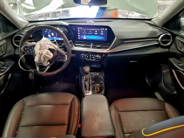 KL77LKEP7SC018985 2025 CHEVROLET TRAX - Image 8