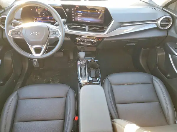 KL77LKEP7SC025953 2025 CHEVROLET TRAX - Image 8