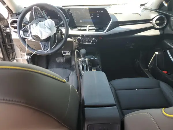 KL77LKEP7SC036211 2025 CHEVROLET TRAX - Image 8