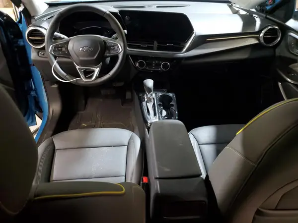 KL77LKEP7SC039044 2025 CHEVROLET TRAX - Image 8