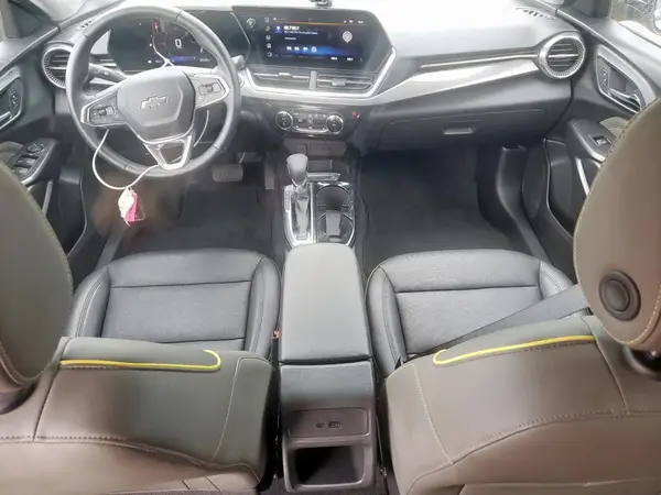 KL77LKEP7SC048732 2025 CHEVROLET TRAX - Image 8