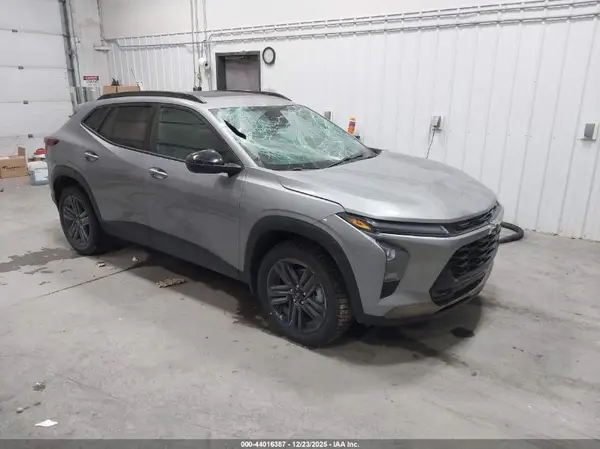 KL77LKEP7SC063618 2025 CHEVROLET TRAX - Image 1