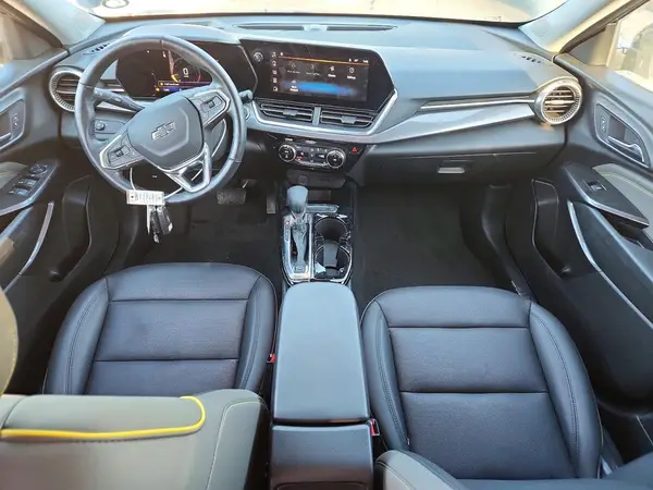 KL77LKEP7SC067698 2025 CHEVROLET TRAX - Image 8