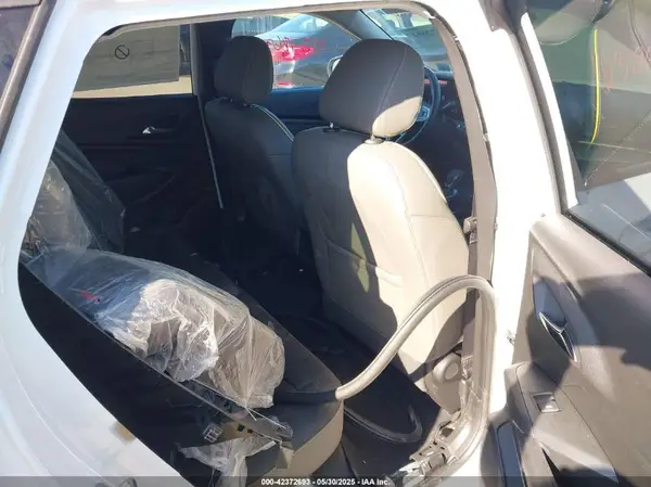 KL77LKEP7SC081519 2025 CHEVROLET TRAX - Image 8