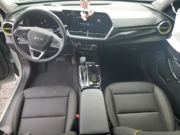 KL77LKEP7SC180910 2025 CHEVROLET TRAX - Image 8