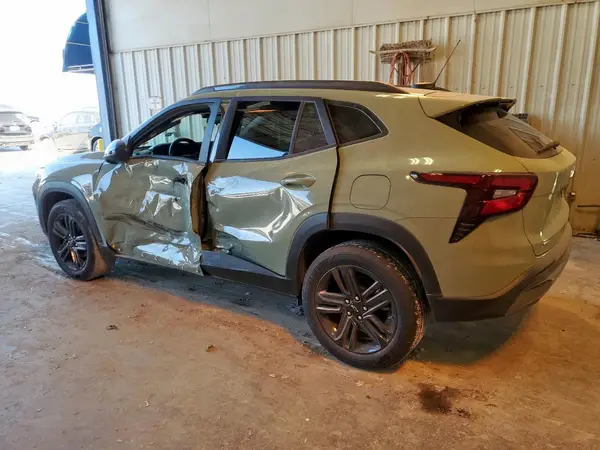 KL77LKEP7SC189784 2025 CHEVROLET TRAX - Image 2