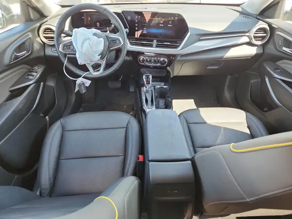 KL77LKEP8SC013343 2025 CHEVROLET TRAX - Image 8