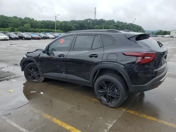 KL77LKEP8SC021491 2025 CHEVROLET TRAX - Image 2
