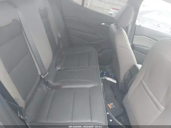 KL77LKEP8SC077947 2025 CHEVROLET TRAX - Image 8