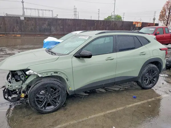 KL77LKEP8SC086969 2025 CHEVROLET TRAX - Image 1