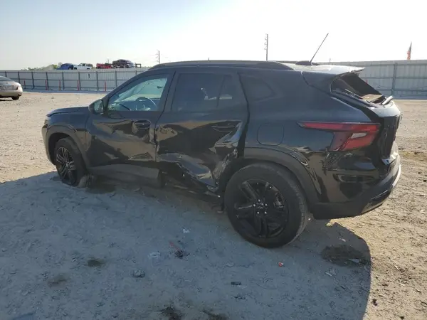 KL77LKEP8SC093999 2025 CHEVROLET TRAX - Image 2