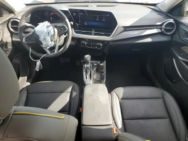 KL77LKEP8SC113880 2025 CHEVROLET TRAX - Image 8
