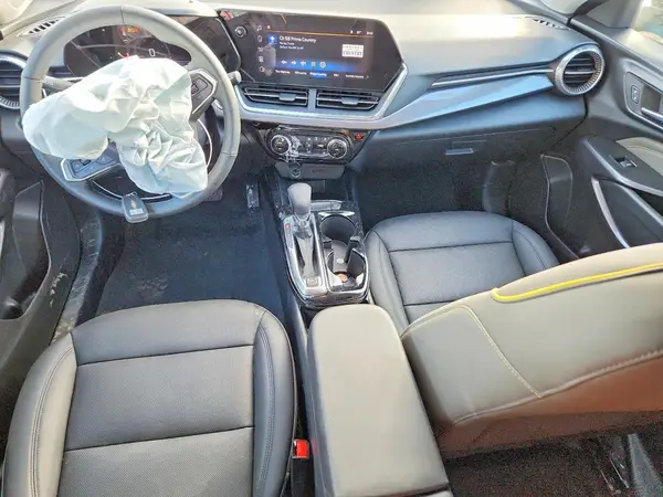 KL77LKEP8SC159726 2025 CHEVROLET TRAX - Image 8