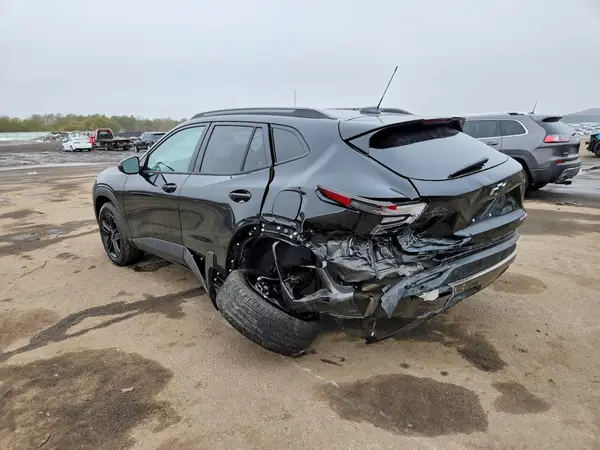 KL77LKEP8TC003185 2026 CHEVROLET TRAX - Image 2