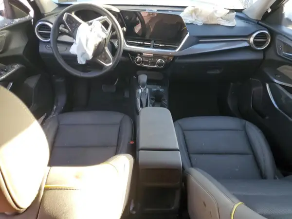 KL77LKEP9SC044276 2025 CHEVROLET TRAX - Image 8
