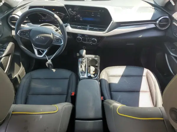 KL77LKEP9SC057075 2025 CHEVROLET TRAX - Image 8