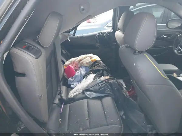 KL77LKEP9SC071882 2025 CHEVROLET TRAX - Image 8