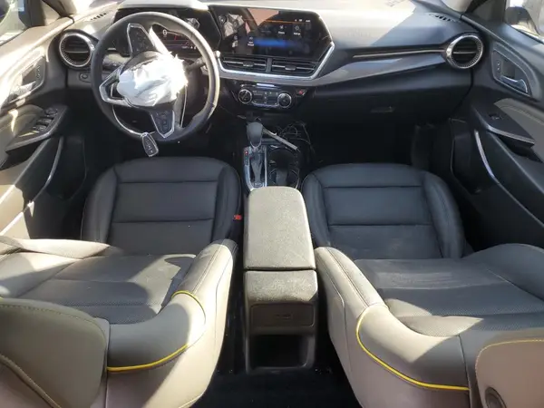 KL77LKEP9SC132681 2025 CHEVROLET TRAX - Image 8