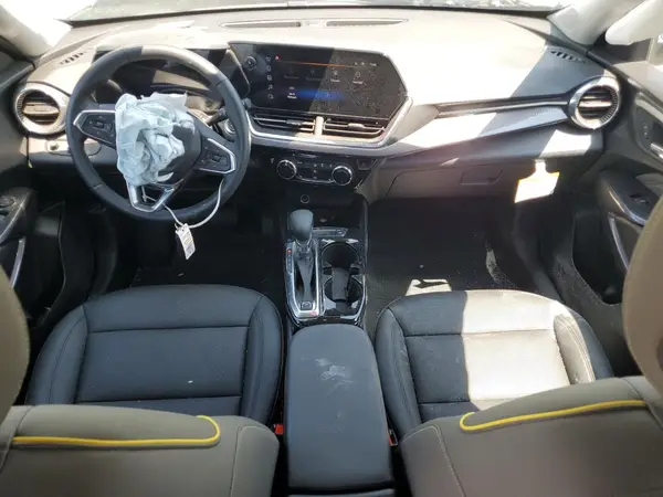 KL77LKEP9SC181671 2025 CHEVROLET TRAX - Image 8