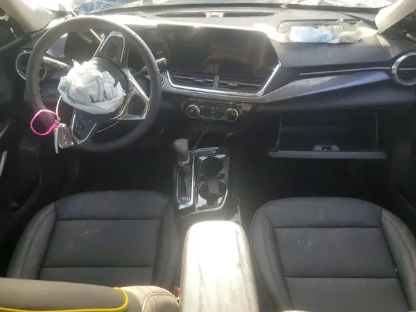 KL77LKEP9TC041721 2026 CHEVROLET TRAX - Image 8