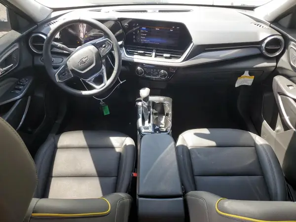 KL77LKEPXSC067811 2025 CHEVROLET TRAX - Image 8