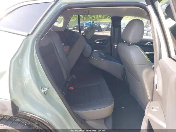 KL77LKEPXSC115632 2025 CHEVROLET TRAX - Image 8