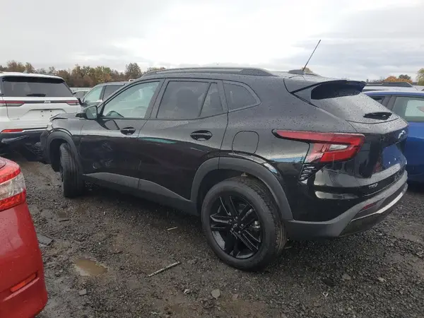 KL77LKEPXSC222275 2025 CHEVROLET TRAX - Image 2