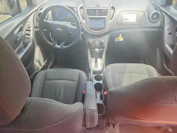 KL7CJKSB0GB546331 2016 CHEVROLET TRAX - Image 8