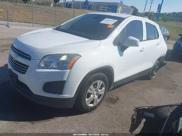 KL7CJKSB0GB569382 2016 CHEVROLET TRAX - Image 2