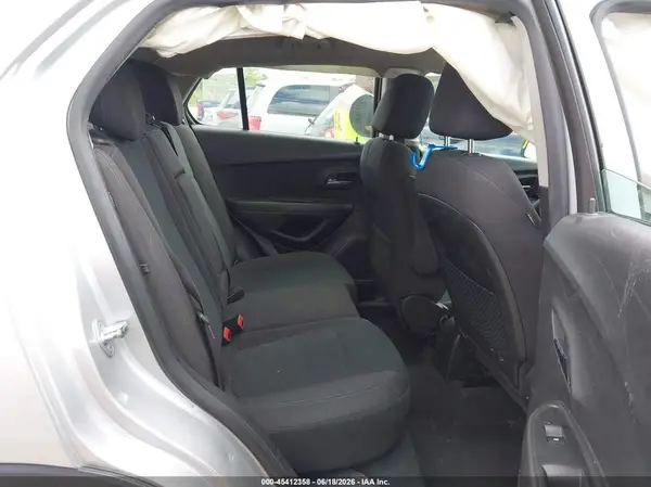 KL7CJKSB0GB573111 2016 CHEVROLET TRAX - Image 8