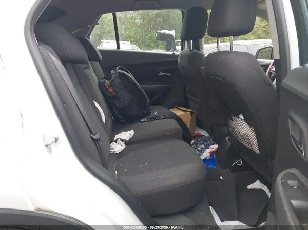 KL7CJKSB0GB632870 2016 CHEVROLET TRAX - Image 8