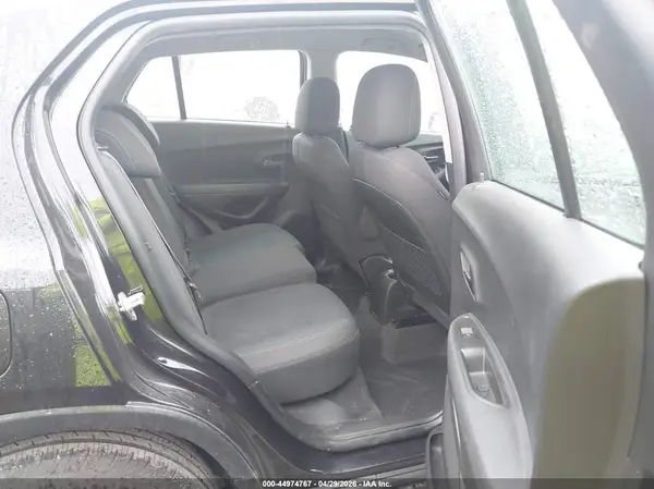 KL7CJKSB0GB682653 2016 CHEVROLET TRAX - Image 8