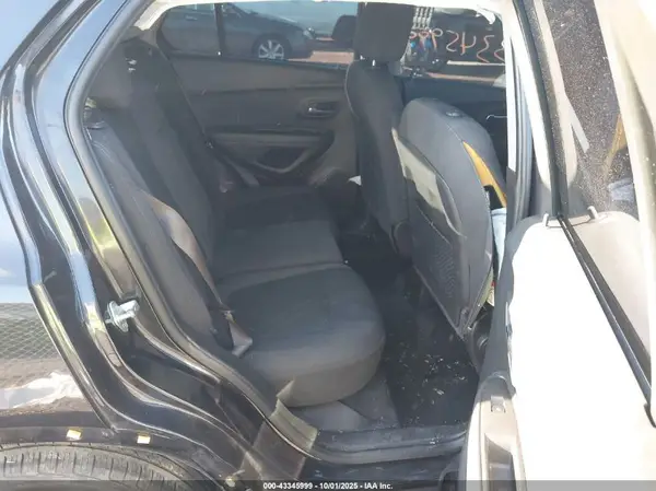 KL7CJKSB0GB731057 2016 CHEVROLET TRAX - Image 8