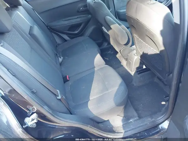 KL7CJKSB0GB734461 2016 CHEVROLET TRAX - Image 8