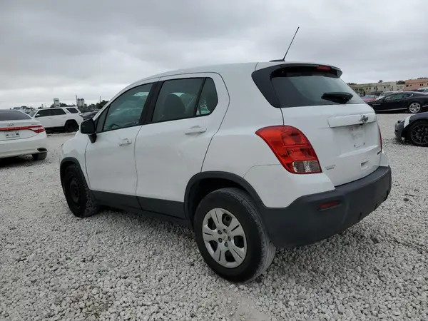 KL7CJKSB0GB757853 2016 CHEVROLET TRAX - Image 2