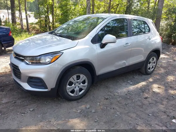 KL7CJKSB0HB088713 2017 CHEVROLET TRAX - Image 2
